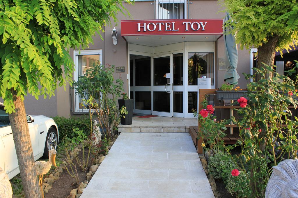 Hotel Toy ゲルリンゲン エクステリア 写真